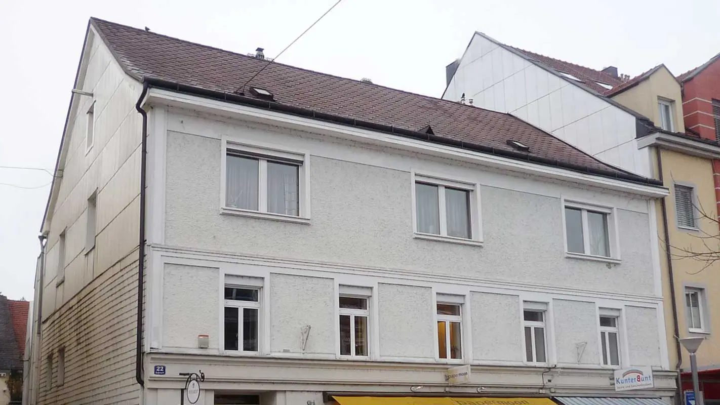 Pred obnovo strehe s strešnimi paneli PREFA FX.12