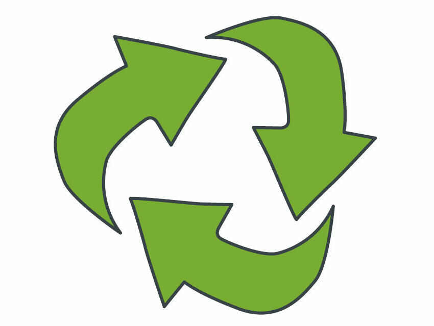 Simbol za recikliranje iz 3 prepletenih puščic – simbolizira odstotek recikliranega aluminija PREFA