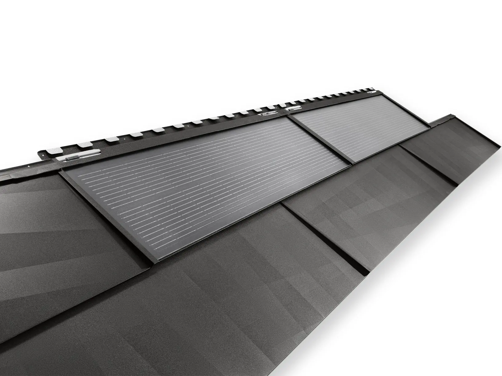 Velika solarna strešna plošča PREFA s strešnim panelom FX.12 v antracitni barvi