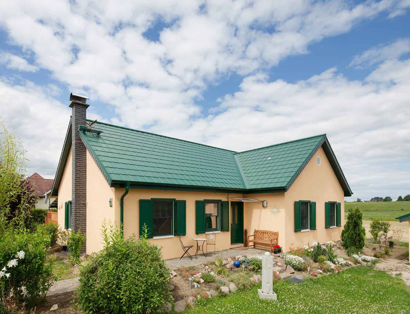 Referenčni objekti PREFA Strešni sistemi Strešna plošča 06 P.10 mahovo zelena