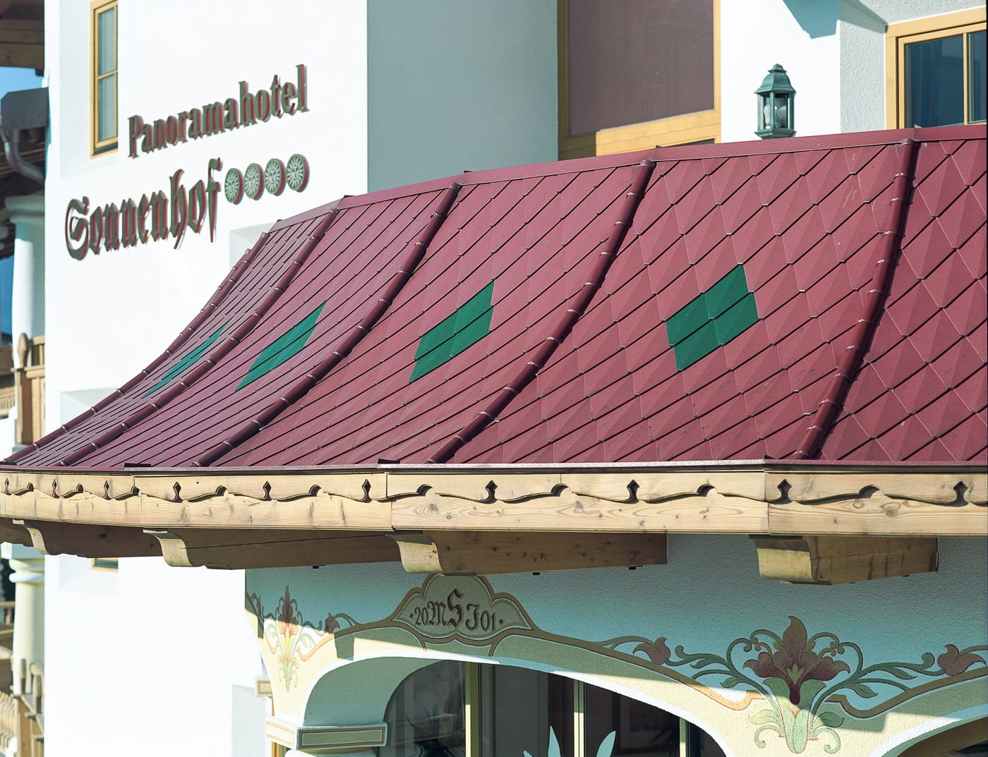 Referenčni objekti PREFA Strešni sistemi Majhen strešni romb 05 P.10 oksidno rdeča