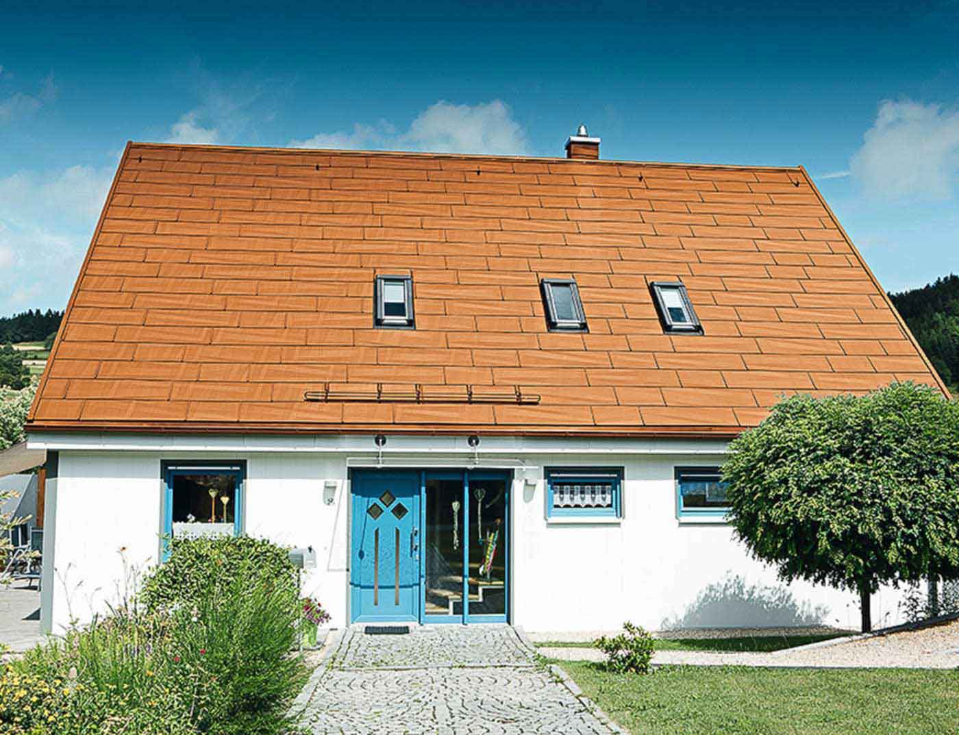 Referenčni objekti PREFA Strešni sistemi Strešni panel FX.12 04 P.10 bakreno rjava