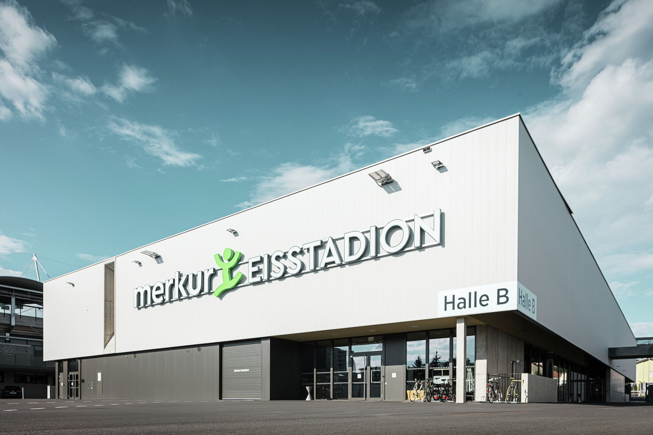 Referenčni objekti PREFA Fasadni sistemi Siding 17 P.10 bela